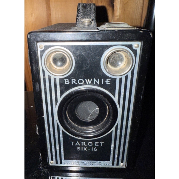Vintage Kodak Brownie Target 6 Box Film Camera