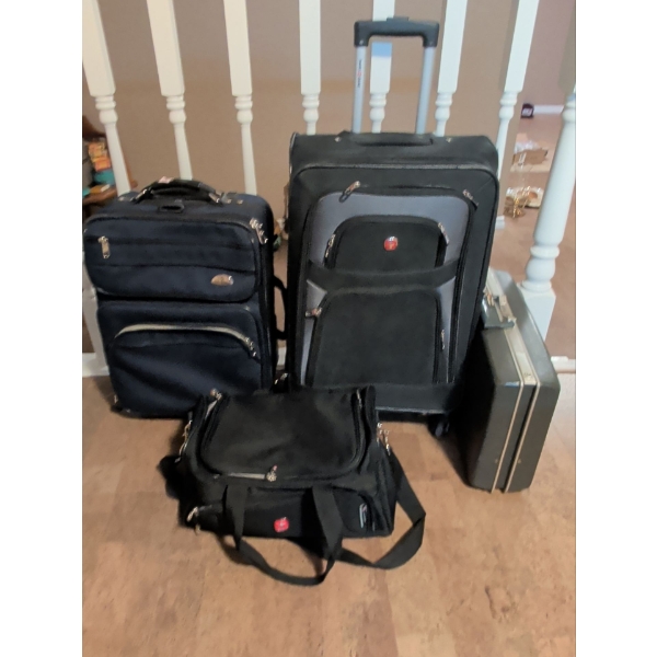 Collection Of Travel Accessories - Samsonite Swiss Army & More