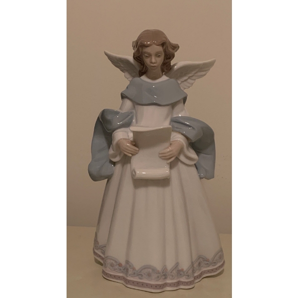 LLADRO  Porcelain 'Angel Cantor Rejoice' - 8.5T 