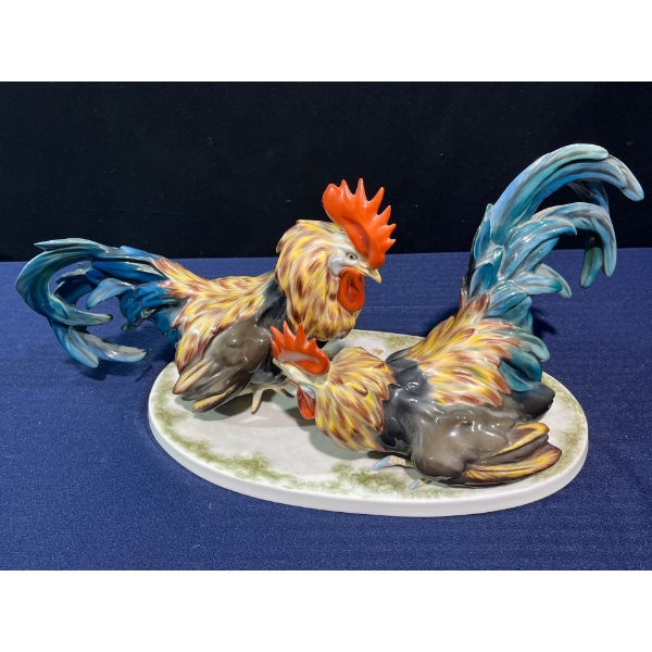 Rosenthale "Rosters Fighting" Porcelain Figure made in Germany 20Lx9H