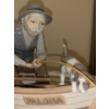 Image 6 : LLADRO 'Fishing with Gramps' Large Porcelain Sculpture -  16W, 7D, 8T