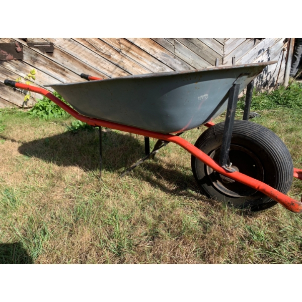 Wheel barrow 