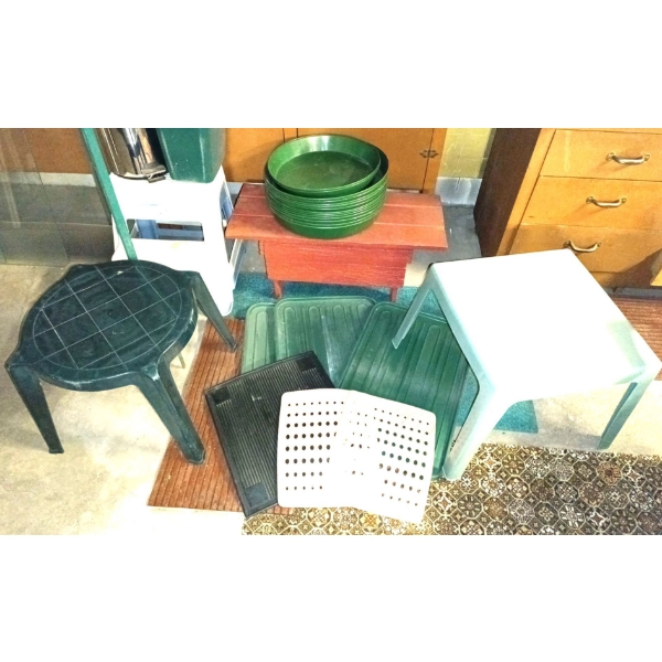Bundle Of Rubbermaid Mats, Stools, Wood Bench, 