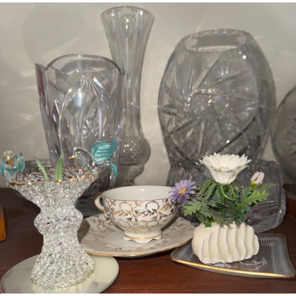 Handblown Art Glass Bird Bath Figurine w/ Pinwheel Crystal Vase Collection 