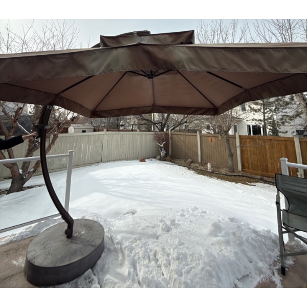Massive Cantilever Umbrella w/ Octagon Shade Replacement Fabric & Wovan Outdoor Rug 