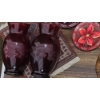 Image 4 : Red Themed Vases, Decor, and Photo Frame