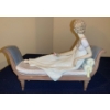 Image 4 : LLADRO Porcelain Retired 'Intermezzo Chaise Lounge' Sculpture  - 12W, 4D, 8T