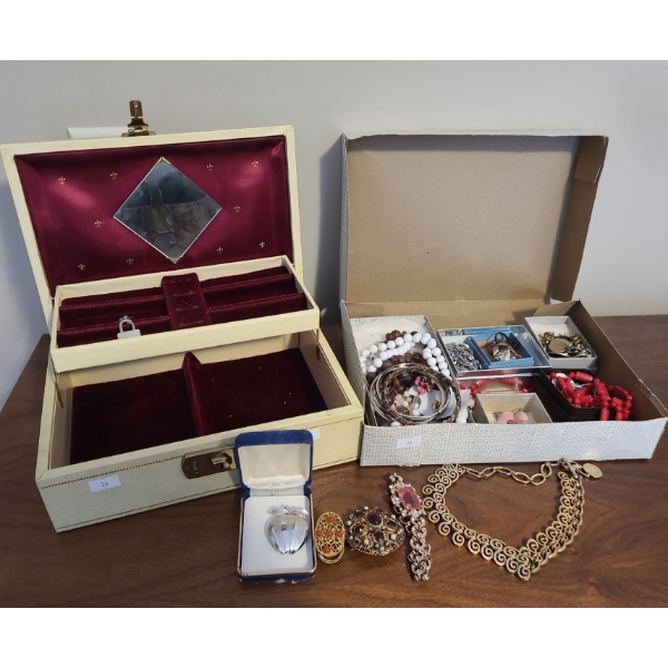 Vintage Jewelry Box w/ Key 10 W, 7 D, 3.5 T and Assorted Costume Jewelry