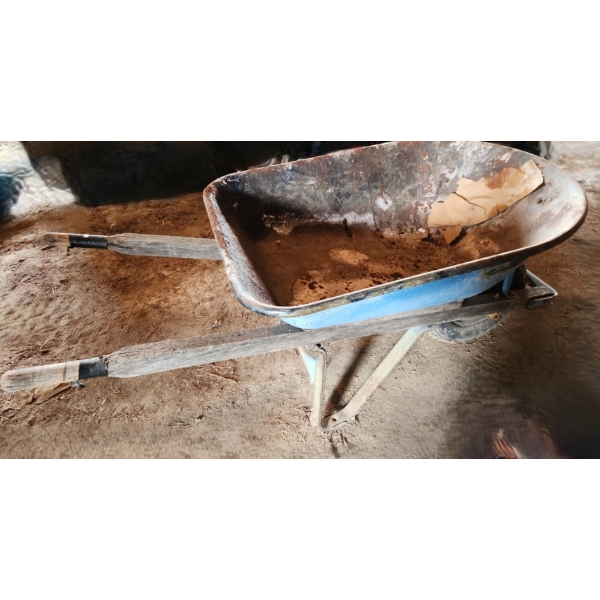 Wheelbarrow 28 W, 59 D, 24 T 