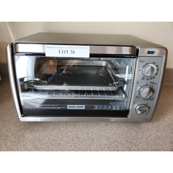 Black & Decker Counter-Top Convection Oven with Adjustable Settings