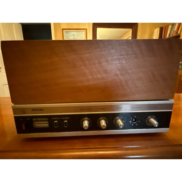 Party In A Box: Philips Portable Turn Table With Built In Speakers