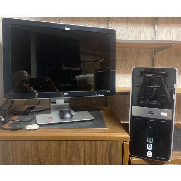 HP Pavillon Elite m9077c PC Desktop Computer w/ 20' HP w2408 Monitor