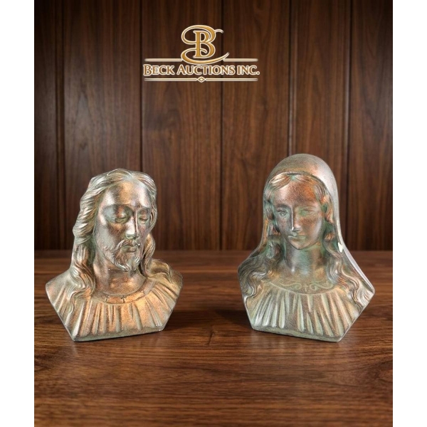 Statues of Jesus Christ and Virgin Mary