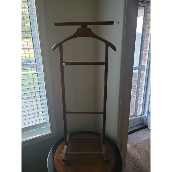 Vintage Walnut Wood Butler Stand - Valet Rack 48T