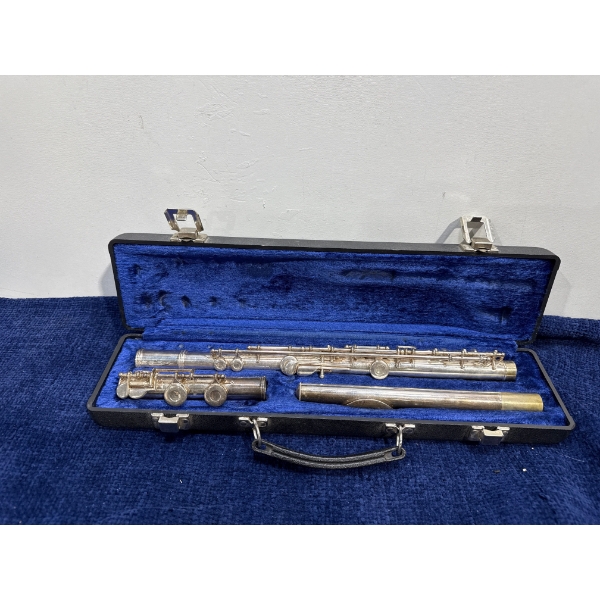 Gemeinhardt 2SP Flute With Case