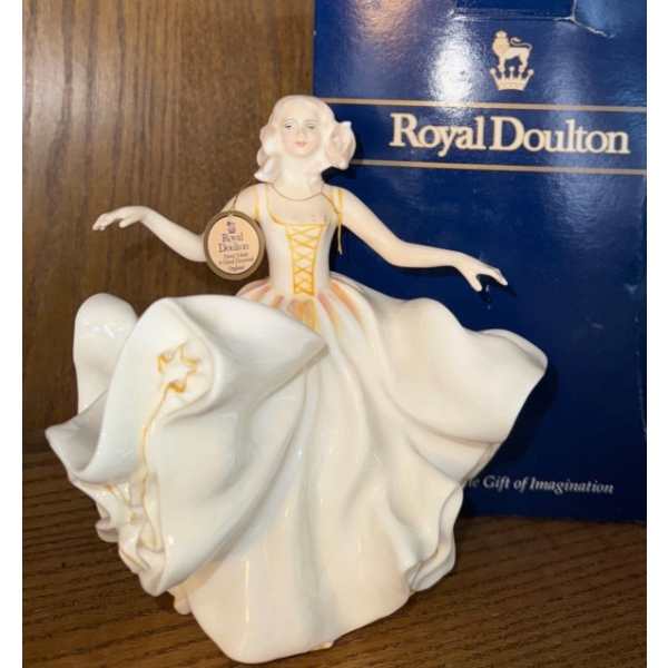 Royal Daulton - Sweet Seventeen 7T