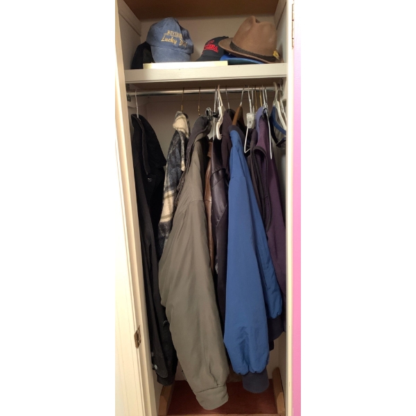 Mens Size XL Mystery Outer Wear - Jackets Hats & Shoes