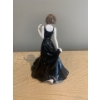 Image 2 : Royal Doulton Classics in Vogue Amelia HN 4327