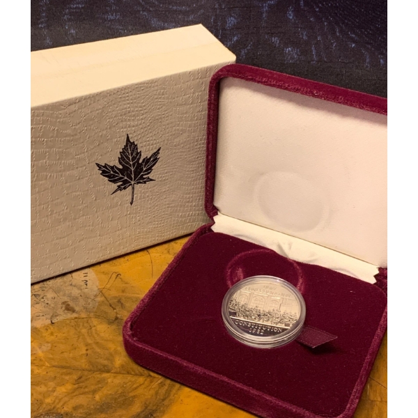 Royal Canadian Mint 1982 Uncirculated Custom Coin Set in Case Nickle Constitiution