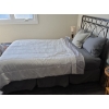 Image 2 : Queen Size Bed Frame & Linens & Pillows