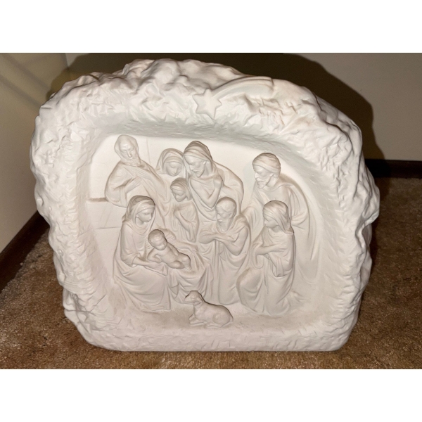 Lladro Nativity Plaque 11.5 W, 4.5 D, 11 T (2)