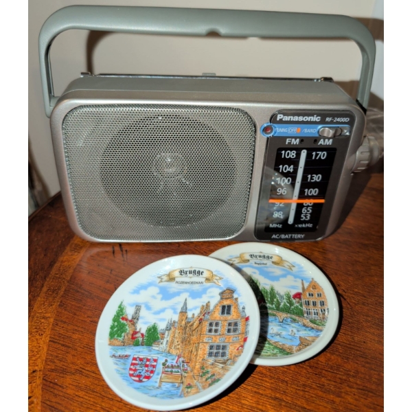 Panasonic RF-2400D AM/FM Portable Radio w/ Souvenier Coasters 