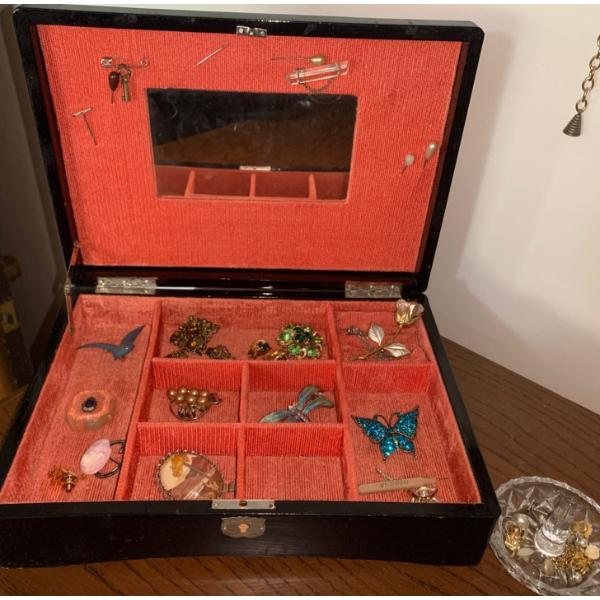 Vintage Broach Collection & Clip On Earrings w/ Oriental Jewellery Box