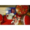 Image 2 : Zyliss Easy Slice Mandoline (Brand New), Red Themed Kitchen Decor: Bowls, Jug, Cannister, Red Frying