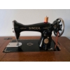 Image 3 : 1930's Singer Model 15-91 Sewing Machine with Attached Table- Tested and Working!
