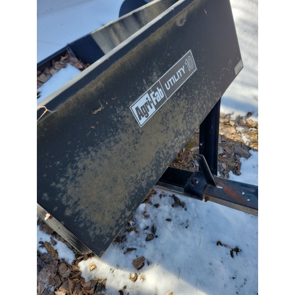 AGRI FAB Utility 10 Accesories - Small Enclosed Trailer w/ Roller Press