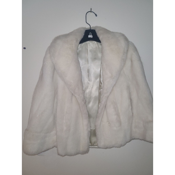 Vintage Sterling Stall Women's Faux Fur Capelet (No Size/ Fits M/L) 