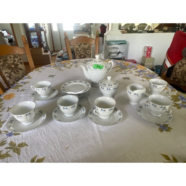 21 Piece Tea Set