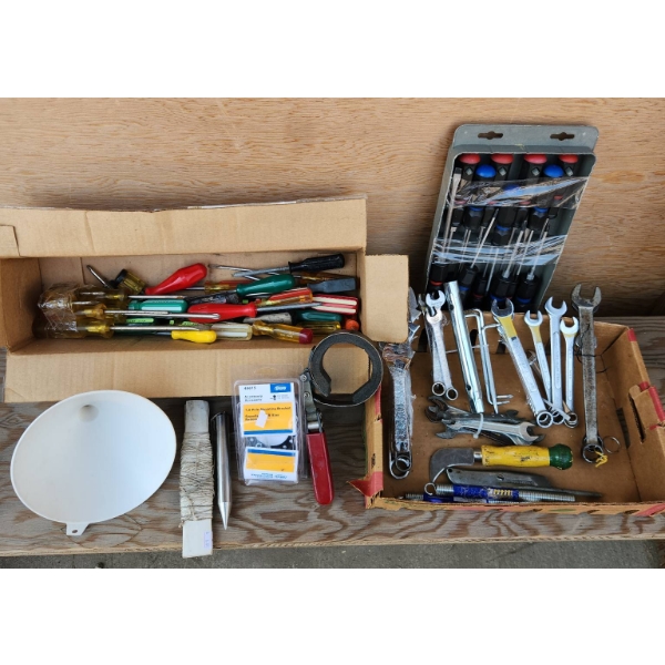 Box Lot of Mixed Hand Tools and Accessories