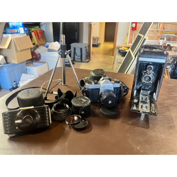 Pentax SP500 (film camera) with extra lenses, remote release and carry case.ANTIQUE VINTAGE Art Deco