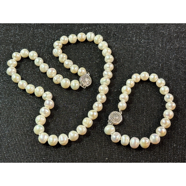 Large Fresh Water Pearl Necklace 18L Bracelet 8L 