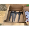 Image 2 : Solar reflective driveway stakes