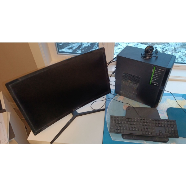 Aspire-T DeskTop Tower Home Computer w/ Monitor & Keyboard  ModelNo:TC-895-UA91