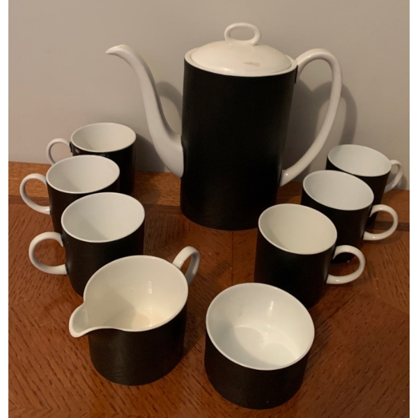 Suzy Cooper Member of The Wedgewood Family - Fine Bone China Tea Set C2068