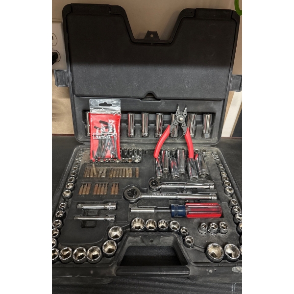 Sears Craftsman Mechanics Tool Set w/Case