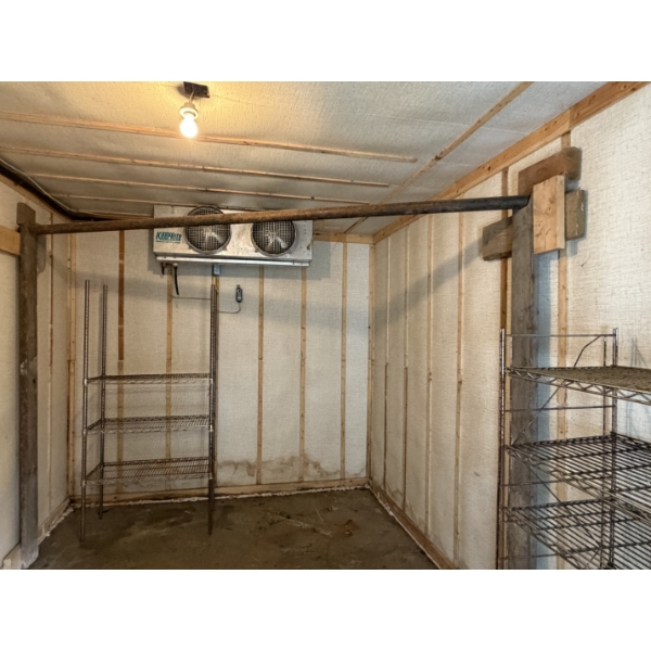Walk in Cooler 105" width 165"length 99"Height 