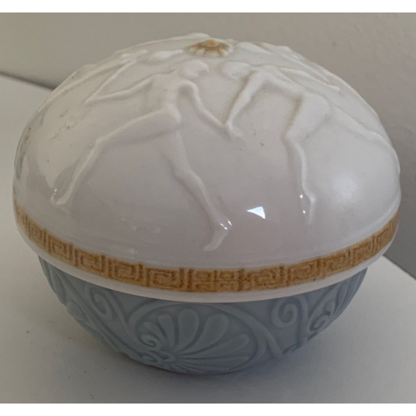 LLADRO Porcelain Privilege Gold Trinket Box - 4W 