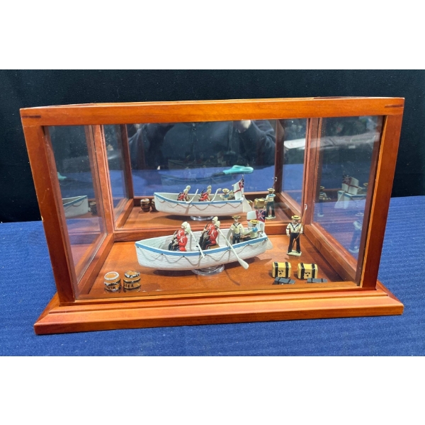 Mini Metal Figures and Display Case with a Mirror Back 15Wx10Dx9H