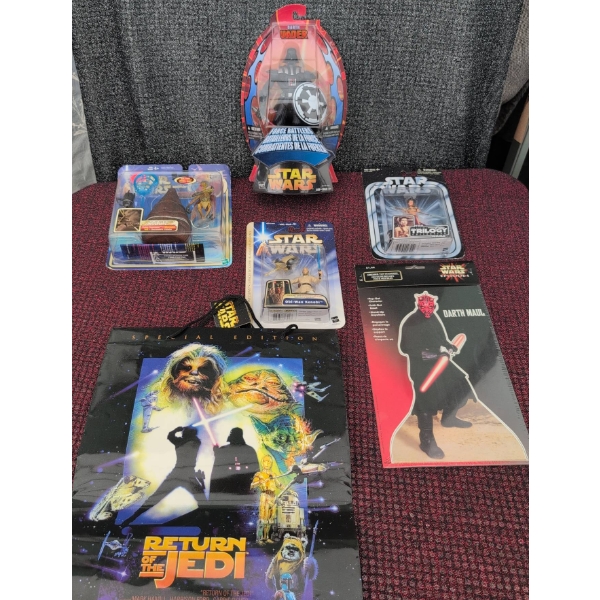 Star Wars Collectible Action Figure Set With Bonus Items