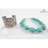 Image 5 : Turquoise Bead Necklace with Adjustable Chain and Sterling Silver Cuff Bracelet