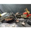 Image 6 : Harley Davidson Collection Incl. Pocketwatch, Small Models, Ashtray, Cards, and Much More 