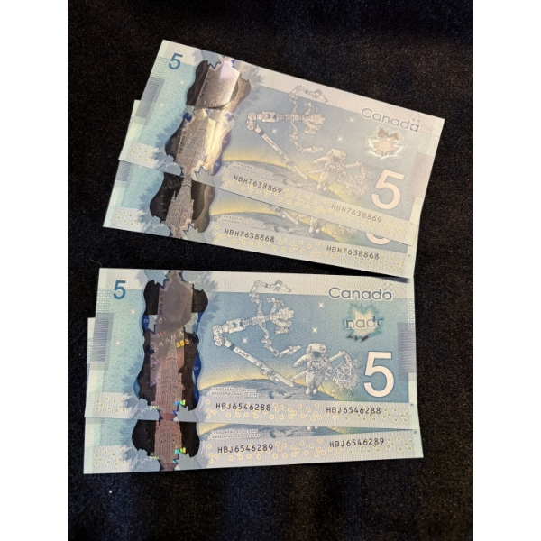  2013 Canadian $5 sets of 2 uncirculated bank notes . HBH7638869-7638868

HBJ6546288-6546289

