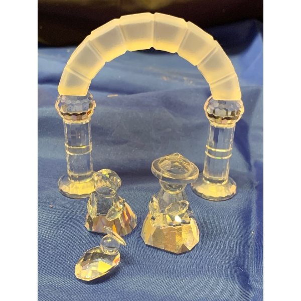 Vintage Swarovski Crystal 4 Piece Nativity Set 3.5T