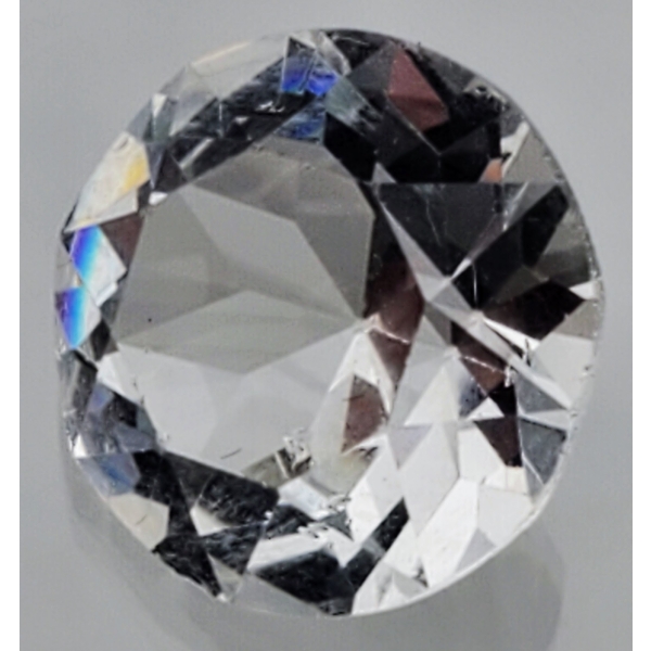 White Sapphire (5.1 ct, 11 mm)