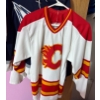 Image 5 : Pair of Hockey Jerseys, Edmonton Oilers & Calgary Flames, Size Small 