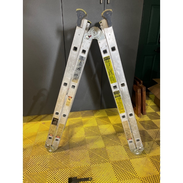 18 ' Foldding Ladder 